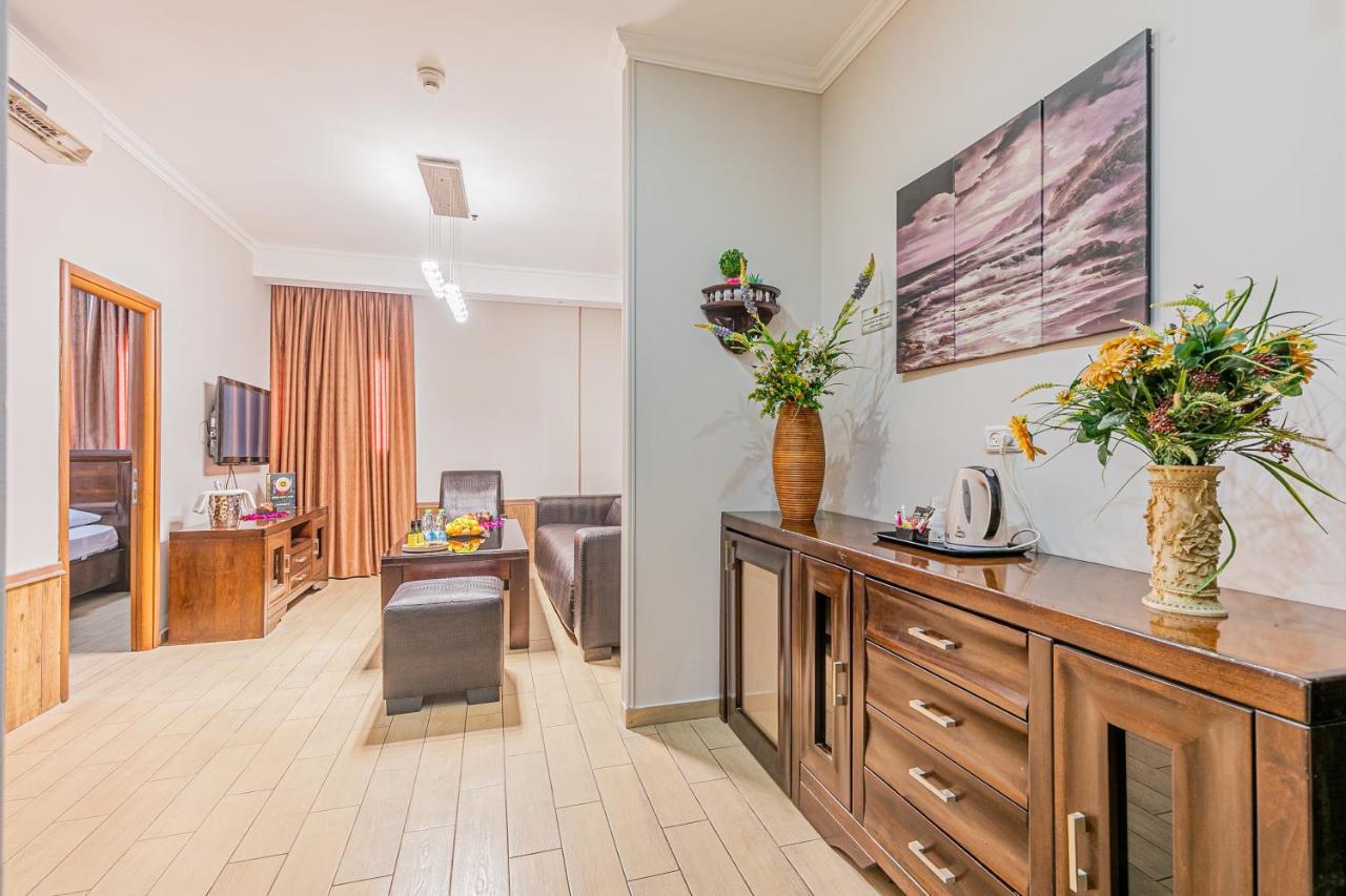 Hotel House Rishon Leziyyon Esterno foto