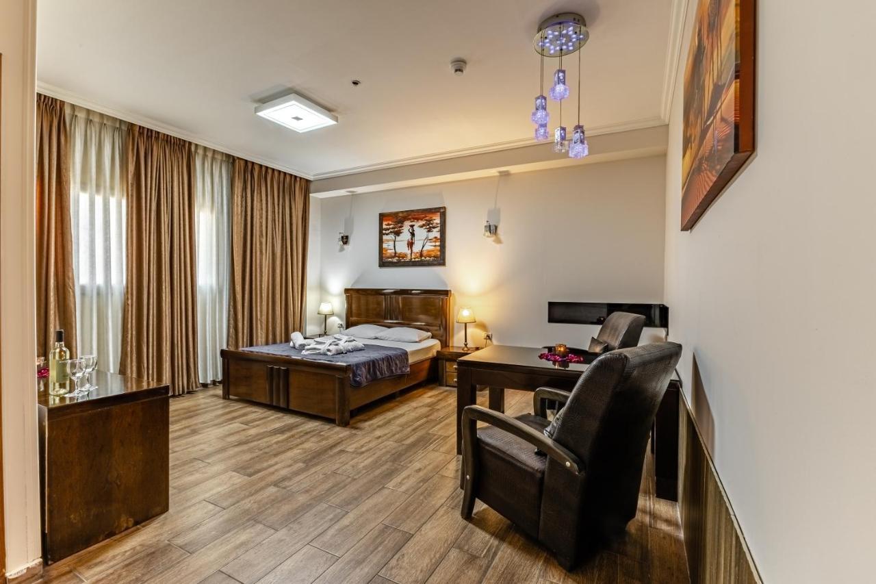 Hotel House Rishon Leziyyon Esterno foto