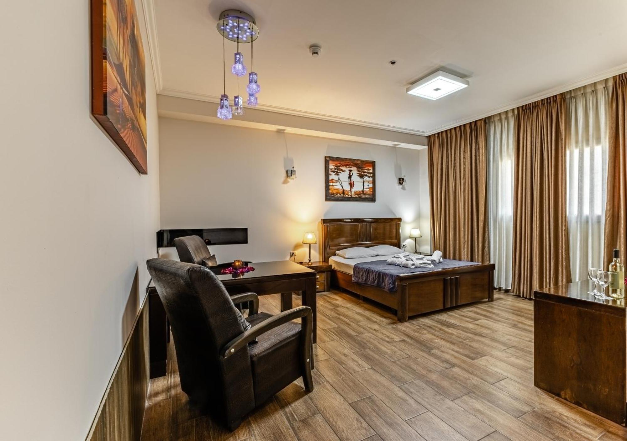 Hotel House Rishon Leziyyon Esterno foto