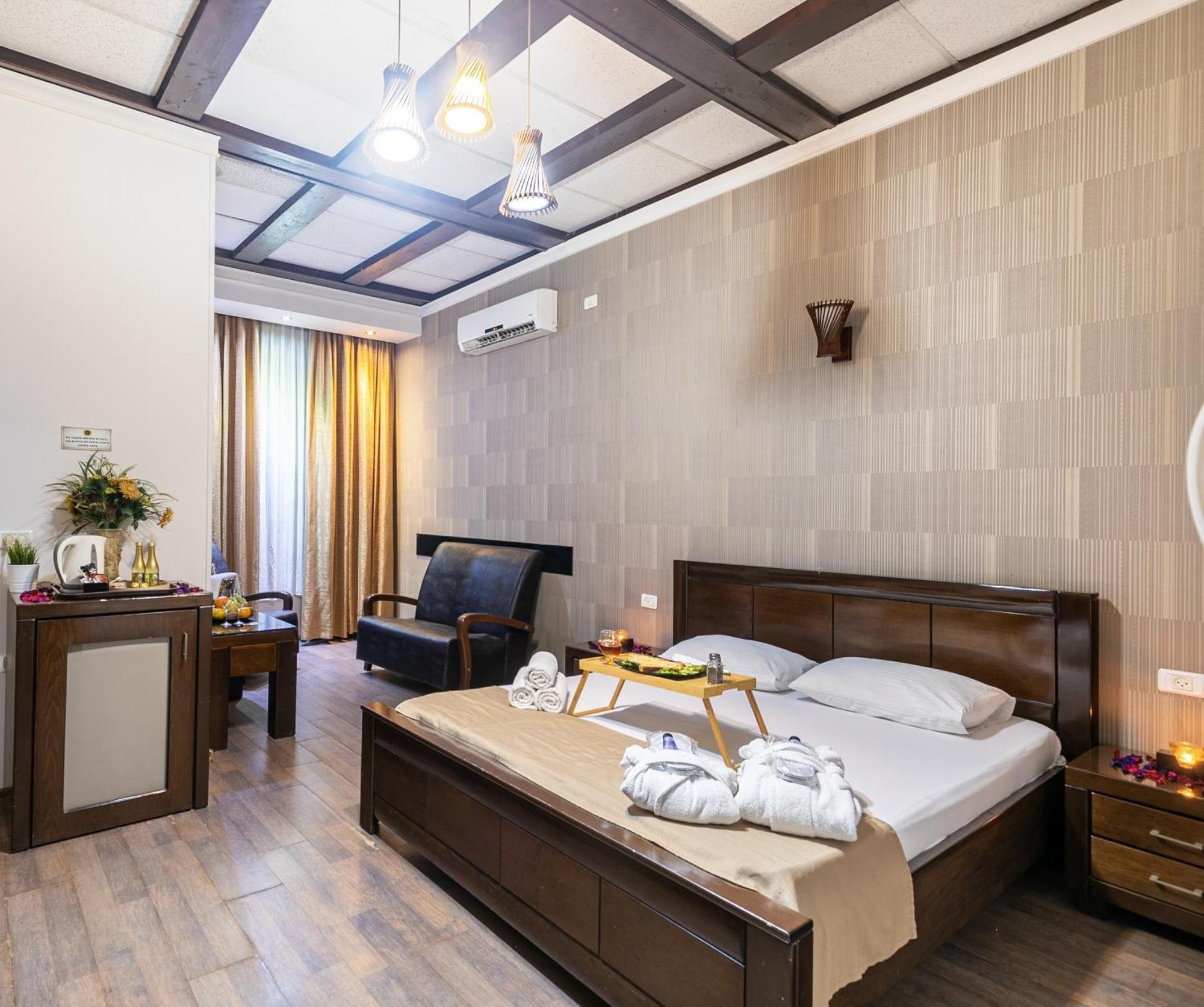 Hotel House Rishon Leziyyon Esterno foto