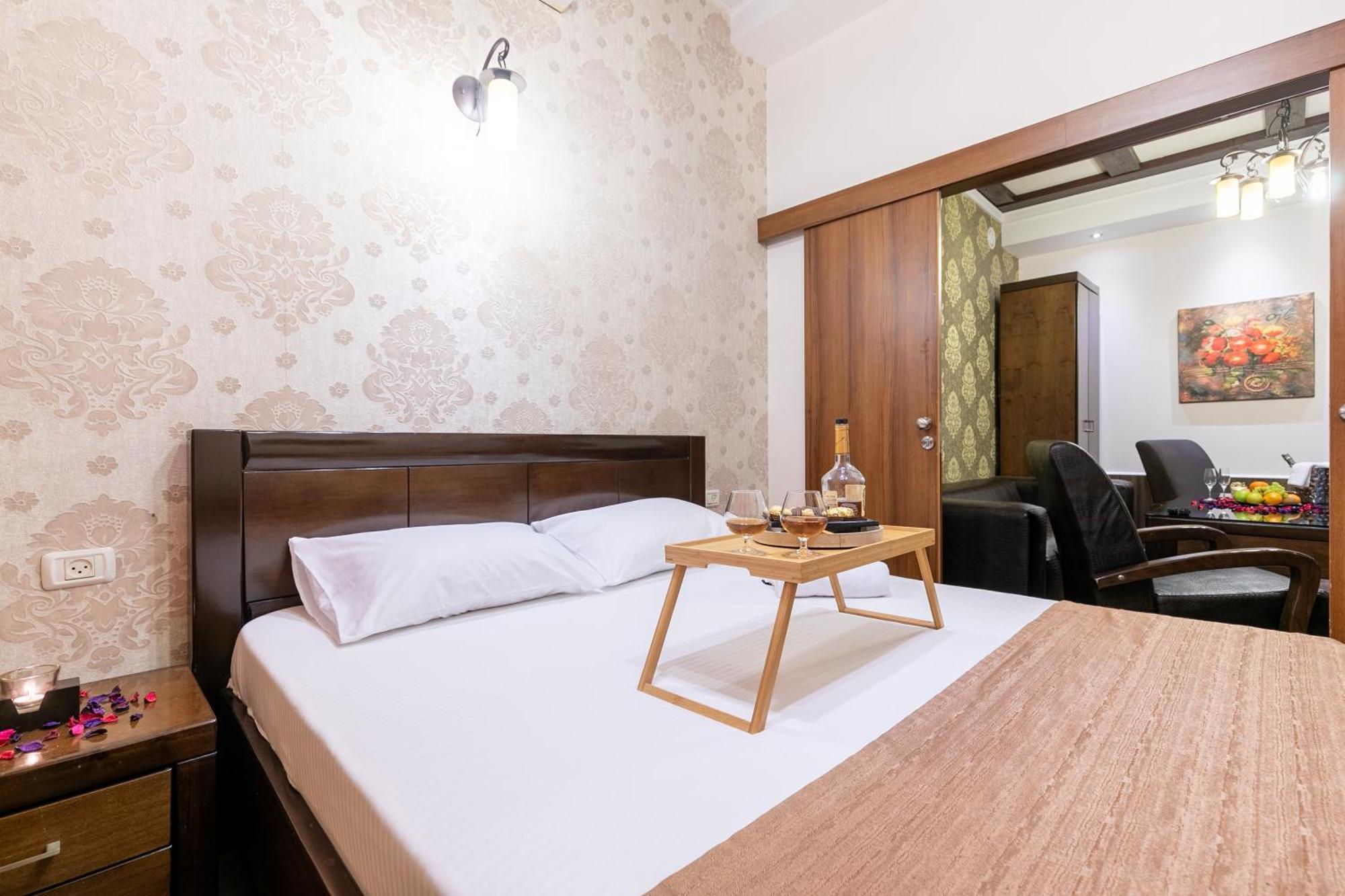 Hotel House Rishon Leziyyon Esterno foto